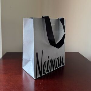 New Neiman Marcus gift/shopping bag